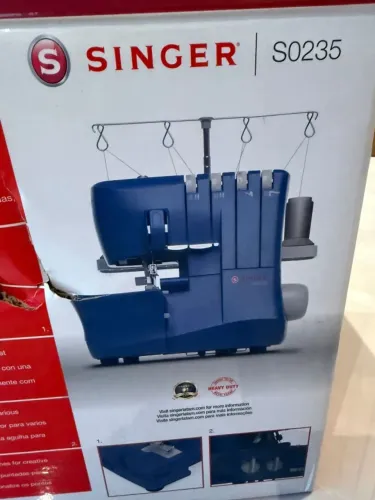 Máquina de costura Overlock Singer
