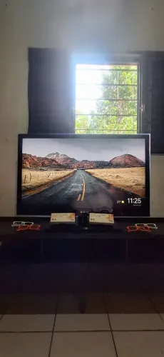TV LG Cinema 3D 42' + Rack