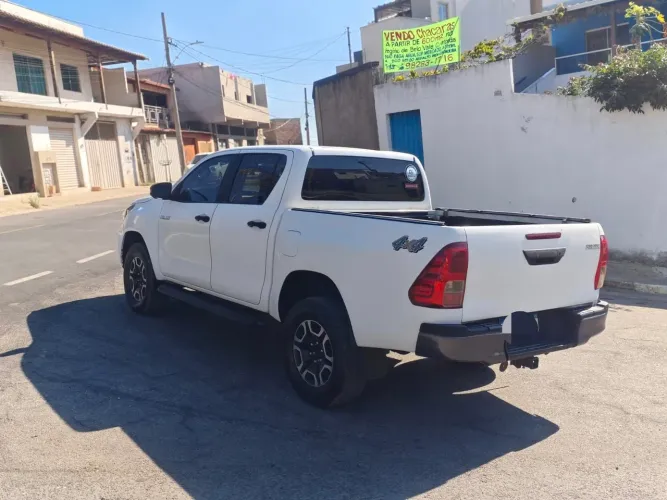 Toyota Hilux CD 4X4 2.8 Diesel Mec. 2022