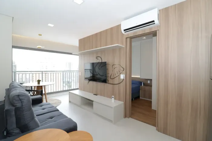 Apartamento mobiliado com suíte, varanda envidraçada e vista panorâmica em frente à PUC-SP