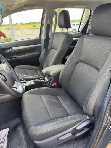 Toyota Hilux CD SR 4X4 2.8 TDI Diesel Aut. 2025