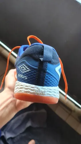 Tênis de Futsal Umbro Pro 5 (Laranja e Azul) - Tam 40