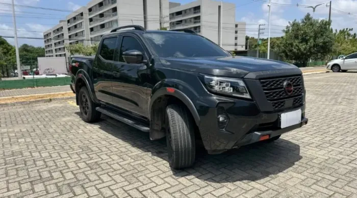 Nissan Frontier Pro4x CD 4X4 2.3 Bi-TB Die. AUT 2024