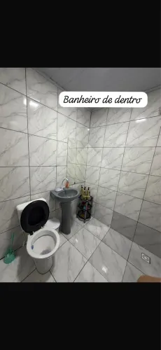 Vende se ou troca por outra casa, a casa fica na zona sul bairro castanheira não financia 