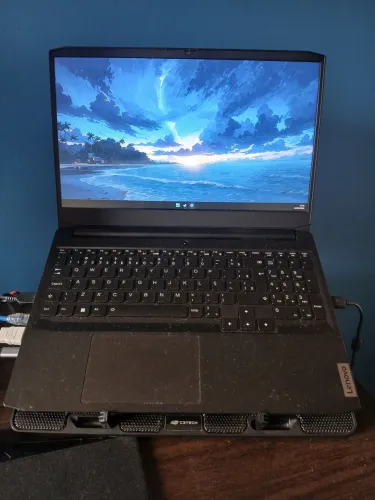 Lenovo IdeaPad Gaming 3 Ryzen 7 5800H + GTX 1650 + 16GB RAM