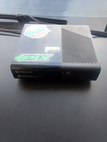 Xbox 360 pra vende pra quem quiser concertar levei no concerto o rapaz falou que era o dri