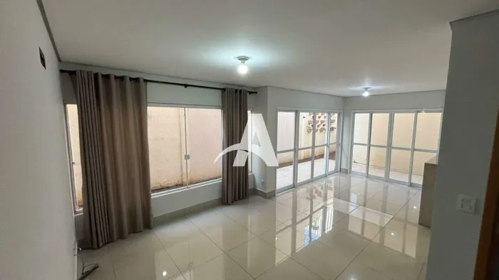 Casa em Condomínio para aluguel, 4 quartos, 4 suítes, 2 vagas, Granja Marileusa - Uberlând