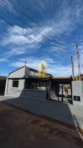 Vende 2 casas em um terreno
