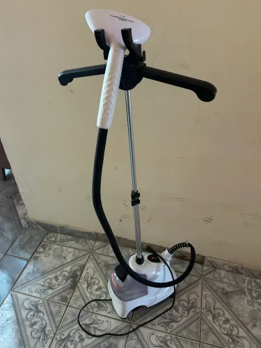 Higienizadora e passadora á Vapor Cadence