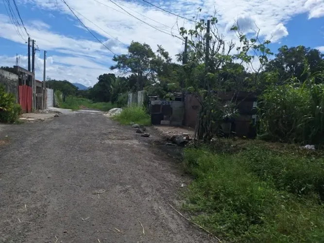 Terreno a venda em Mongaguá com documentação em dia, com 255m2 e com  escritura definitiva