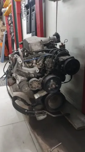 Motor V8 gasolina 3.9 Land Rover