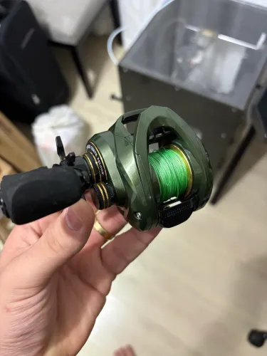 Carretilha de pesca nova