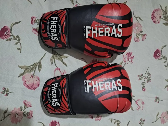 Par de luvas de boxe