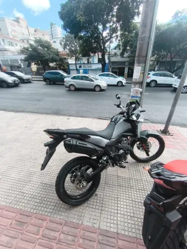 NOVA SAHARA 300 ABS 2027 - Aceitamos sua moto usada na troca mediante avaliação.