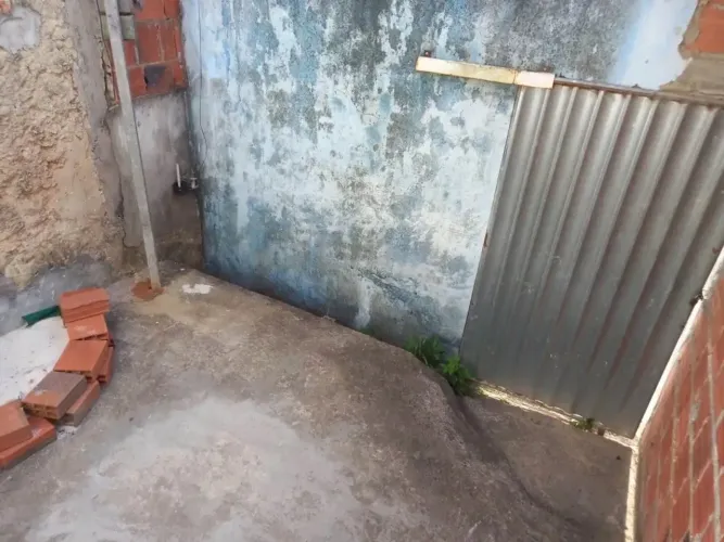 Vendo casa localizada na caroba