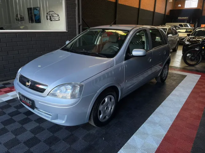 Chevrolet Corsa Hat. Premium 1.4 8V Econoflex 5P 2010