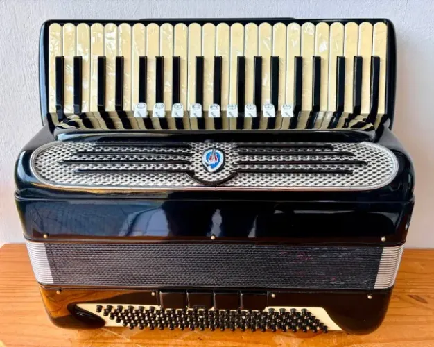 Acordeon Giulietti F-94
