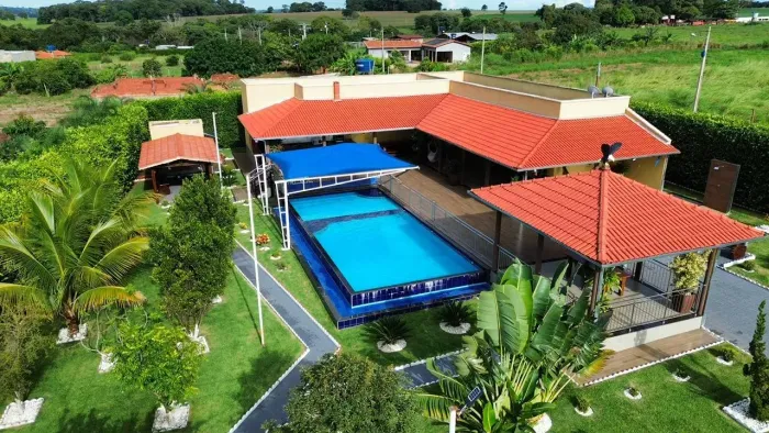 Chácara em Nerópolis GO  - 2.060 m2 de terreno