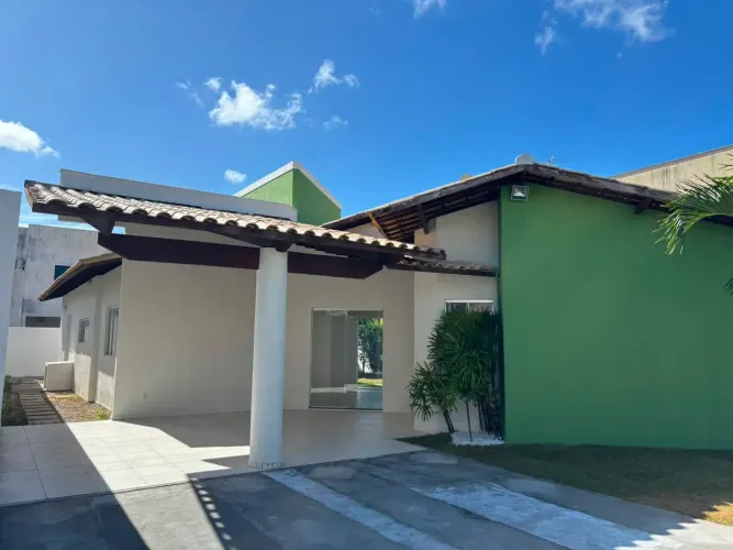 Belíssima Casa 4/4 Suite 350m² De Terreno No à Venda no Green Club