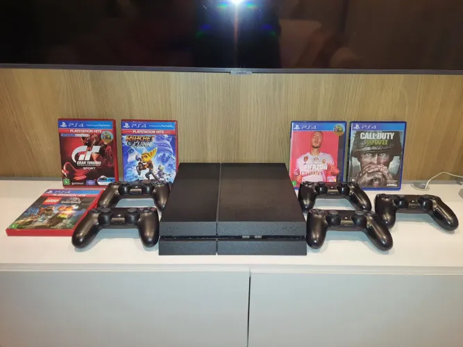 Playstation Fat 500GB com 5 jogos e 5 controles
