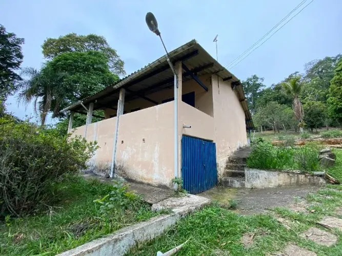 Vende-se Chácara Encantadora no Interior de São Paulo - 3.000 m² de puro encanto