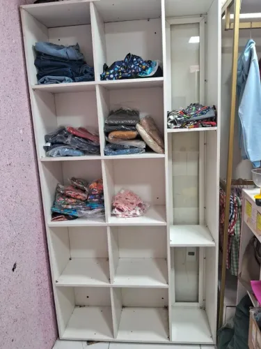 Móveis para lojas tipo Comeia