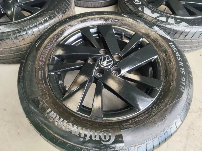 Rodas aro 15" 5x100 Polo/Fox/VIRTUS+ Pneus 185/65 R15"- Aceito Cartão 