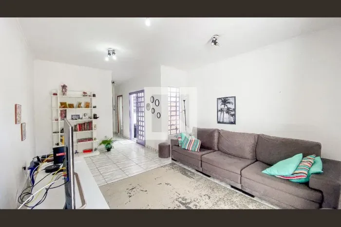 Casa à Venda - Vila Assunção, 3 Quartos, 246 m2