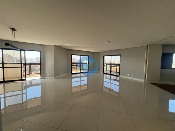 Apartamento à venda de alto padrão no Edifício Torre Branca, no Centro em Sorocaba/SP.