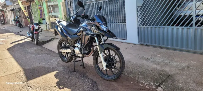 XRE 300 EM ESTADO DE NOVA