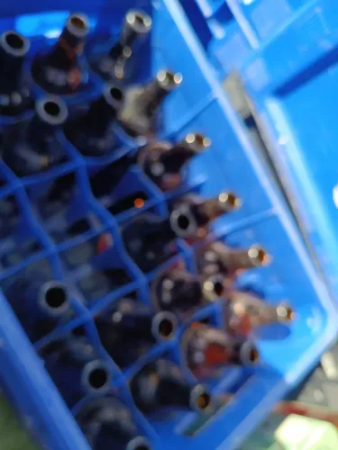 Caixa de cerveja c/ cascos