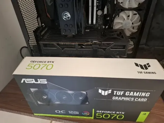 RTX 5070 TUF GAMING