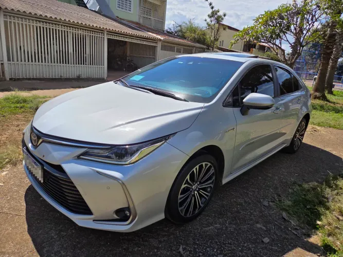 Toyota Corolla Altis Prem. Hybrid 1.8 Flex AUT 2023