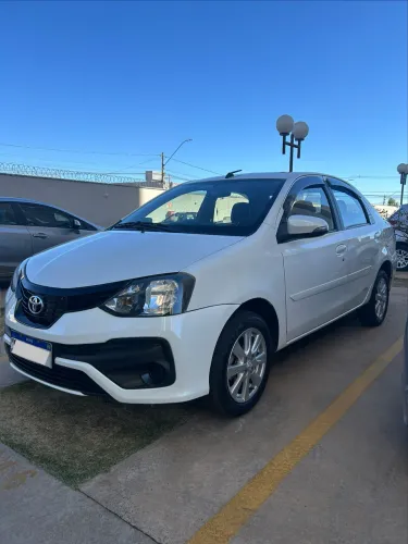 Toyota Etios X Plus Sedan 1.5 Flex 16V 4P Mec. 2020