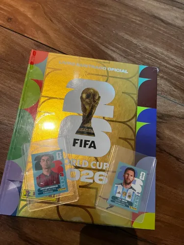 Álbum dourado completo 2026 á colar + Messi e Cristiano colecionáveis 