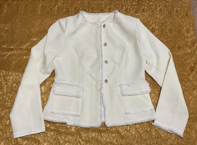 CASACO BEGE EM TWEED (feminino) TAMANHO no 40 HOJE 12/06 R$69,99