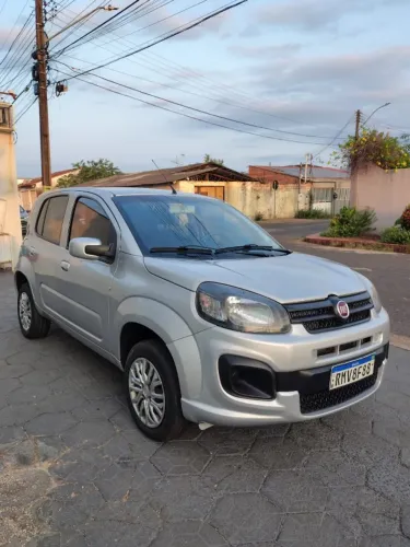 Fiat Uno Attractive 1.0 EVO Fire Flex 8V 5P 2021