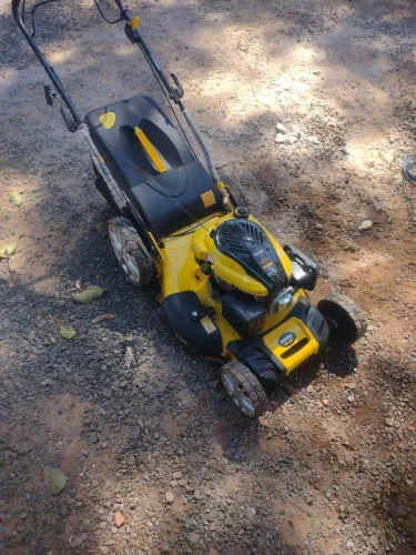 Vendo cortadeira de grama t 226
