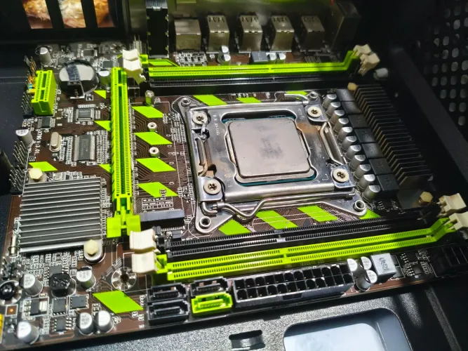 Placa-Mãe Alternator X79 e Processador Xeon E5 2620V2