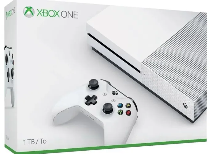 Xbox one S (1,5TB) + 6 JOGOS