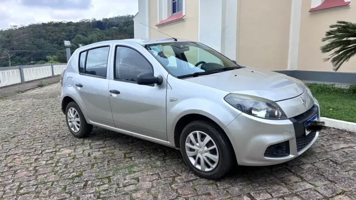 Renault Sandero Authentique Hi-flex 1.0 16V 5P 2014