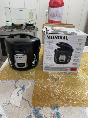 Panela Elétrica Mundial ( nunca usada)