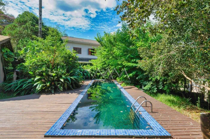 Casa à Venda no Condomínio Ville de Montagne com 4 Quartos