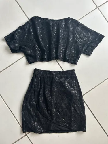 Conjunto NOVO todo em paetê