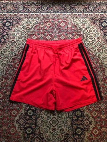 Bermuda Adidas vermelha nova tamanho G
