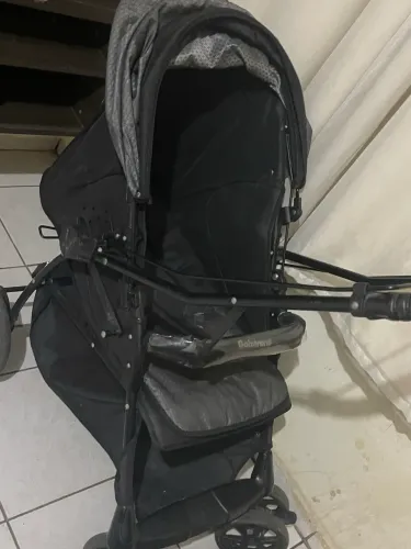 Vendo carrinho de bebê 