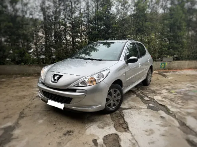 Peugeot 207 XR 1.4 Flex 8V 5P 2012