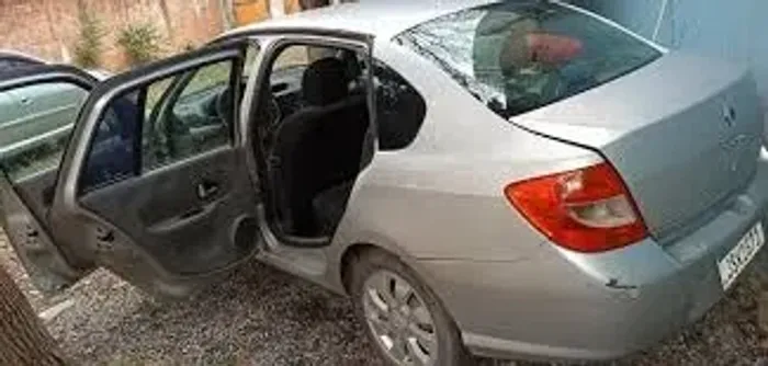 Renault Symbol Expression Hi-flex 1.6 16V 4P 2010