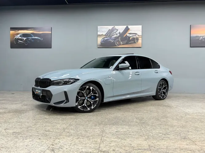 BMW 330E M Sport 2.0 Turbo Híbrido AU 2025