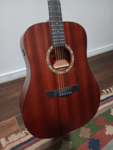 Violão Tagima ml 100, tulum, está muito novo. Acompanha bag original e a  cx de papelão 